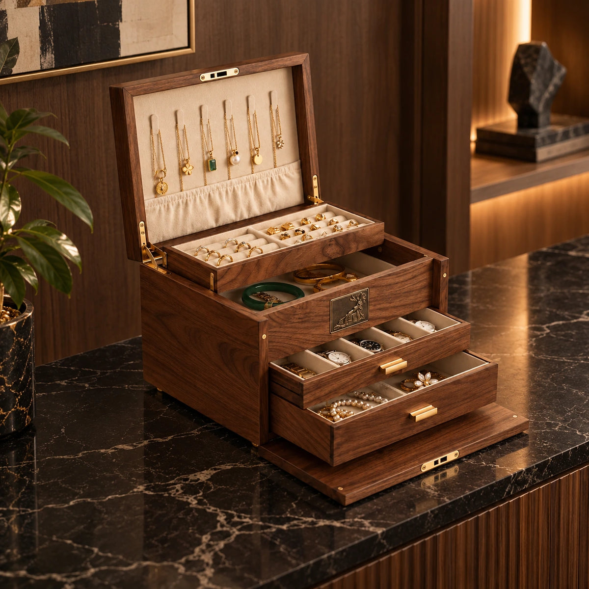 Grande Boîte à Bijoux Noyer – Multi-Tiroirs — Maison Kidora · Vue lifestyle
