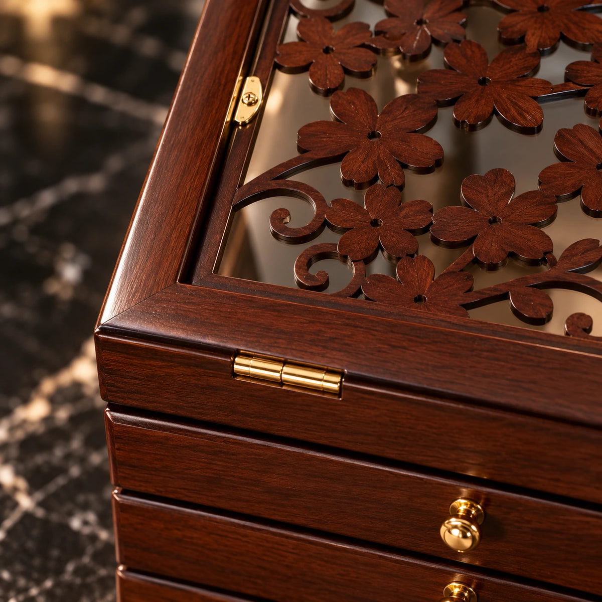 Grand Coffret à Bijoux – 6 Niveaux Vitré — Maison Kidora · Détail de finition